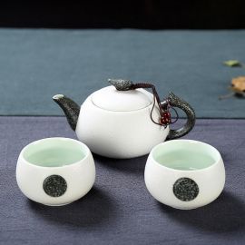 tea cup and teapot set